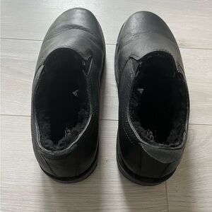 Men’s Uggs Black Leather Sheep Wool Slip on Shoes